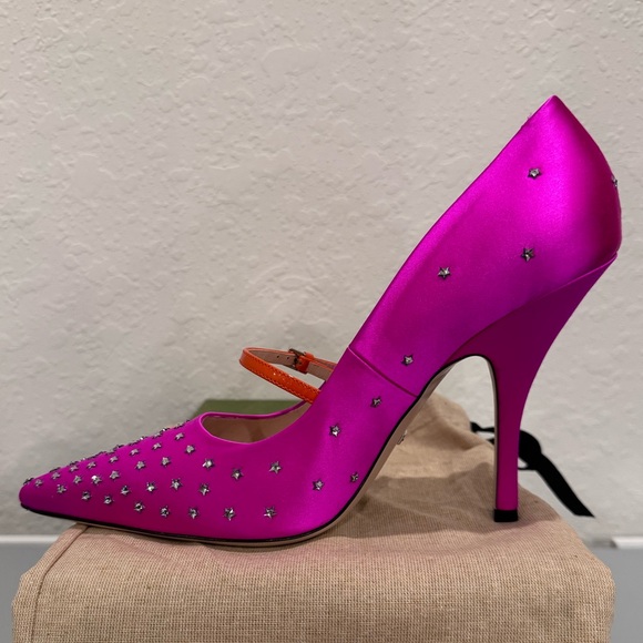 Gucci Jodie Crystal Stars Embellished Satin Pumps Fuchsia Size 41 NIB - Picture 8 of 14